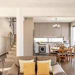 Lenias Sea View * نيو تشوريو