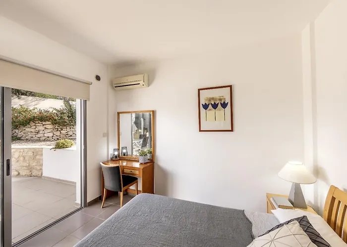 Lenias Sea View Villa *