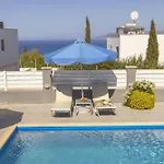 Lenias Sea View Villa *