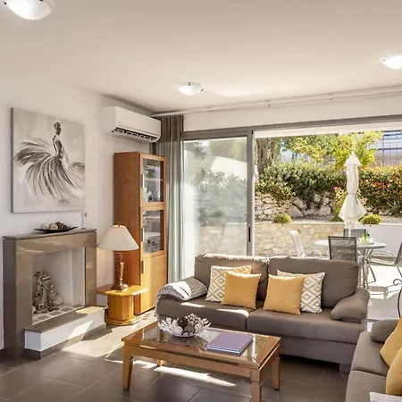 Lenias Sea View * 네오 초리오