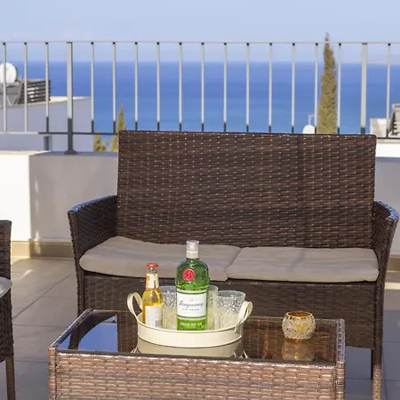 Lenias Sea View Villa Neo Chorio