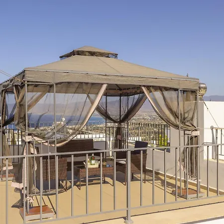 Lenias Sea View Villa *